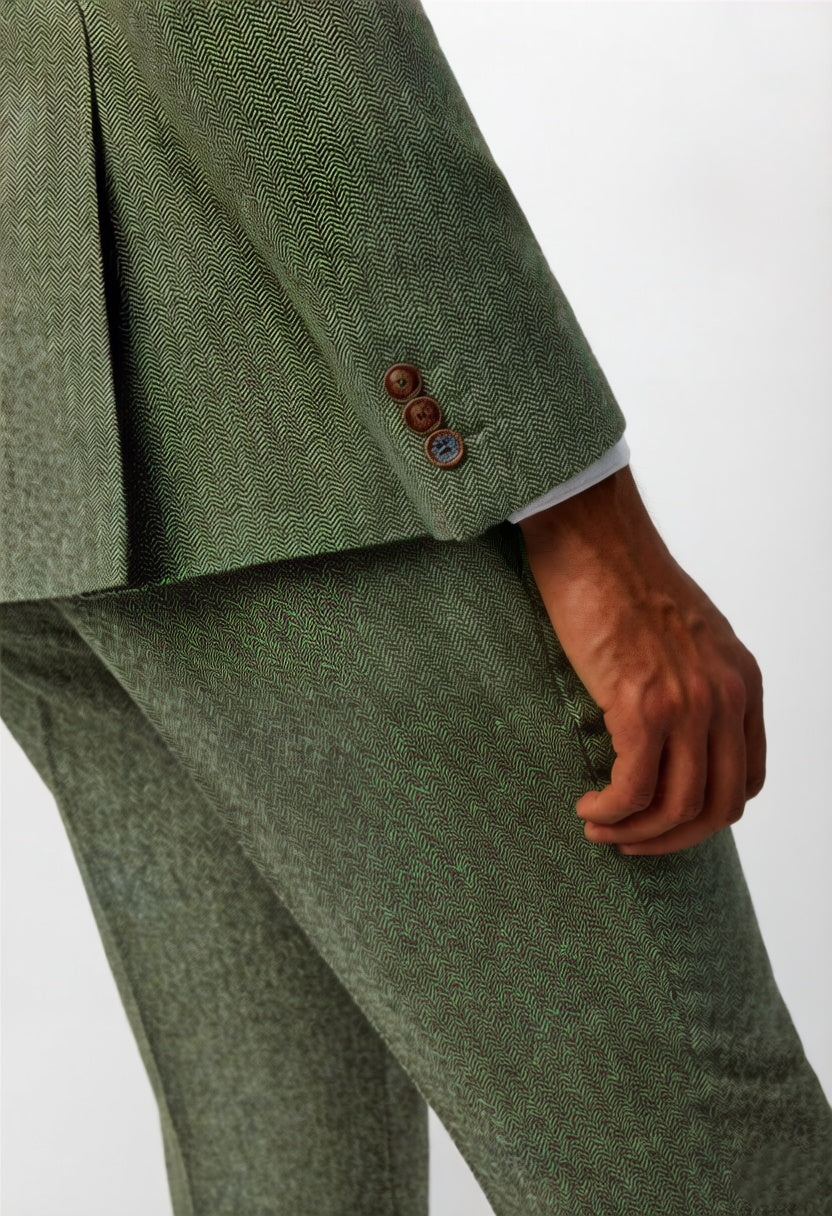 Handsome Green Peaked Lapel Double Breasted Men Suits
